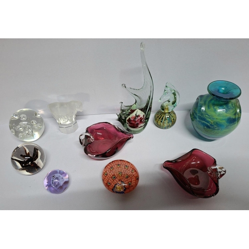 453 - Collection of 10 coloured glassware and paper weight including Mdina, Caithness, etc (10)