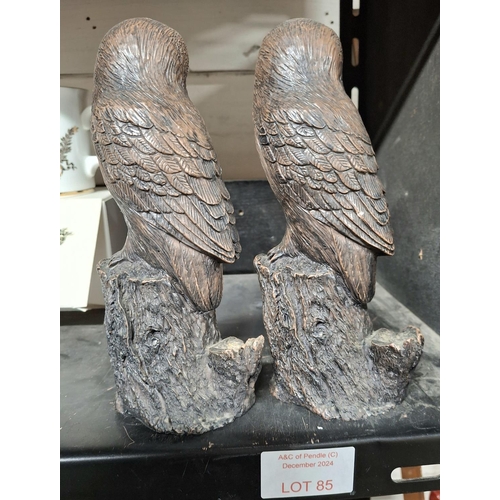 85 - Pair of well cast resin Owls (2)