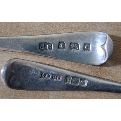 99 - Two silver condiment spoons, one Birmingham 1902, the other Sheffield 1903 (2),

approx 14.2 grams