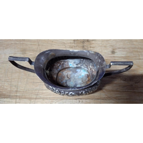 15 - Antique Birmingham silver 2-handled small sugar bowl in Georgian style,

approx 35 grams