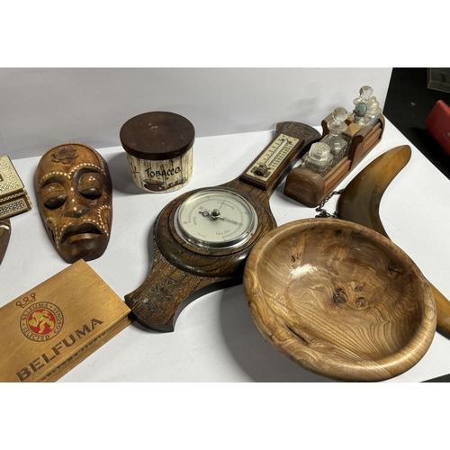 90 - Collection of Wood items including box and face