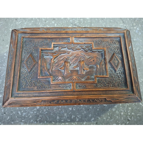 141 - Chinese carved sandlewood box

31x9x20