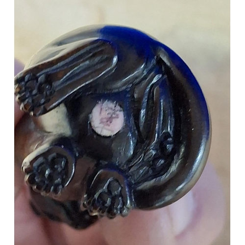 208 - Wooden netsuke in the form of a seated cat