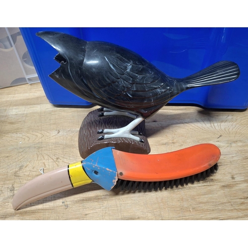 216 - Vintage Guinness Toucan brush