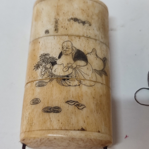 228 - A resin Netsuke medicine/cricket seperating trinket box