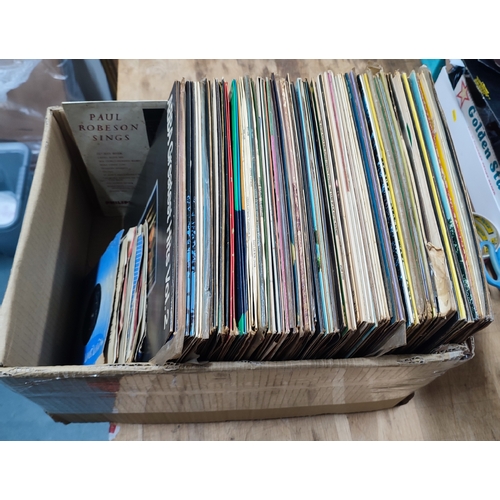 318 - Collection of various LP's including ABBA, Perry Como, Jim Reeves, Shirley Bassey, Glen Campbell etc... 