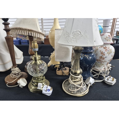 326 - Quantity of various table lamps including 2 old turned wood examples (Qty)