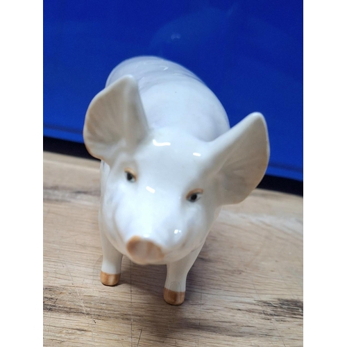 409 - BESWICK BERKSHIRE BOAR, MARKED TO UNDER-SIDE 