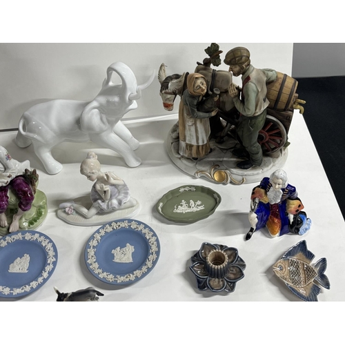 432 - Collection of cearmics including figures and Wedgewood