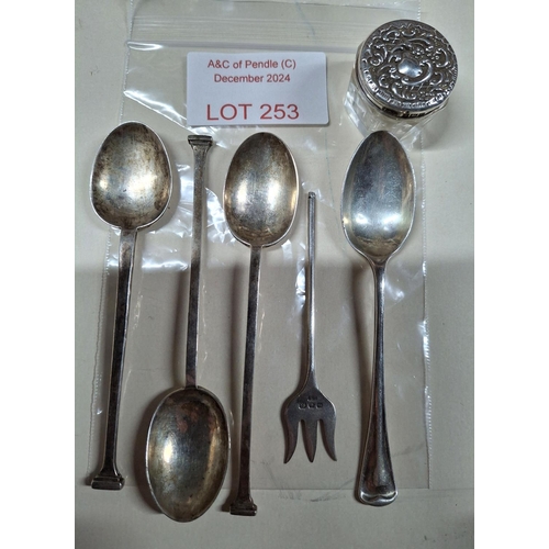 253 - Collection of silver items to include 4 silver spoons, a pickle fork and a tiny silver lidded jar, a... 