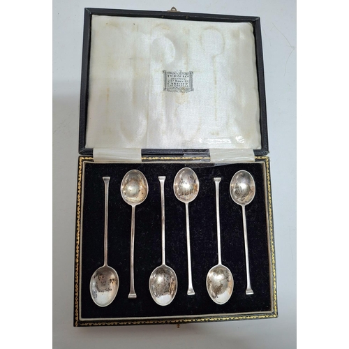 23 - Cased set of six, Birmingham 1925 hallmarked 