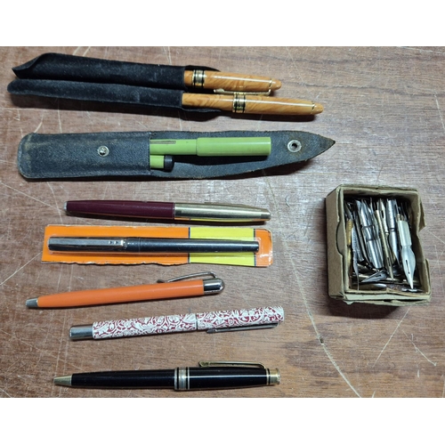 162 - Collection of pens including fountain pens together with a small box full of pen nibs (Qty)