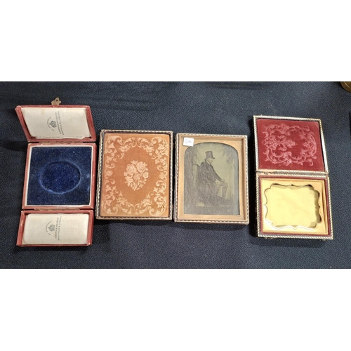 164 - Victorian daguerreotype (case a/f) together with 2 fine quality antique small encased frames, one fo... 