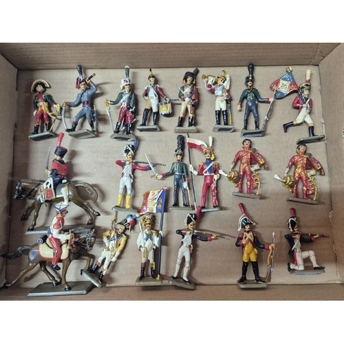 202 - Collection of vintage lead soldiers, Napoleonic era, mainly infantry, some Cavalry (Qty)