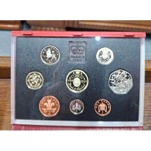 246 - Royal Mint special yearly coin set in red folder for 1995