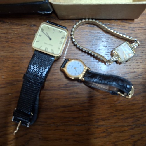 254 - Four vintage wristwatches including a gents Ingersol 17 jewels example with expandable strap (4)