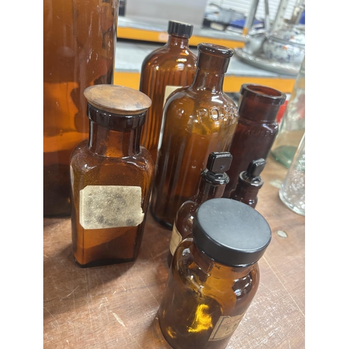 416 - Brown Chemistry bottles including large examples (Qty)