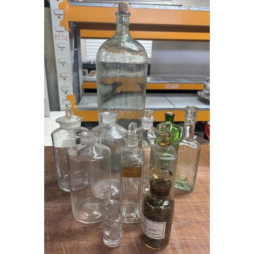 417 - Glass Chemistry bottles including large examples (Qty)