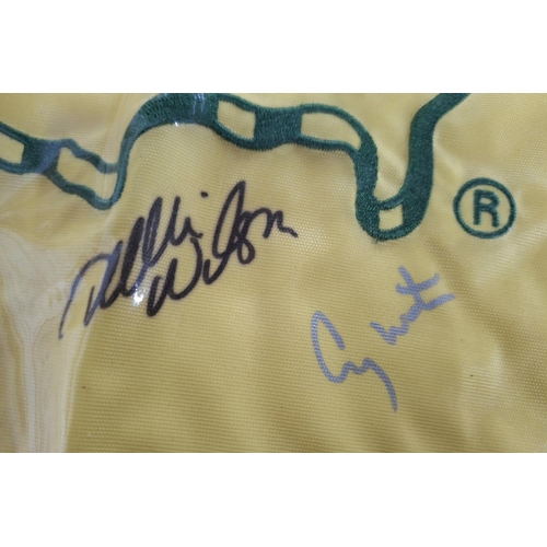 372 - Packaged as new, official 2007 Master golf merchandise, hole flag with 8 players signatures includin... 