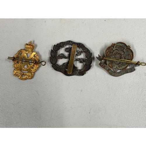 171 - 3 British Cap Badges Lancashire Hussars.I.Y