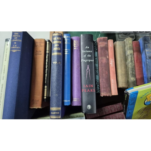 256 - Eclectic mix of old books to more mordern ranging from a History of Nelson, Moby Dick to the life of... 