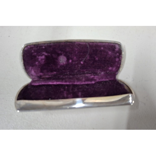 6 - Silver hallmarked antique spectacles case,

Marks partially rubbed, looks to be London,

Approx 61 g... 