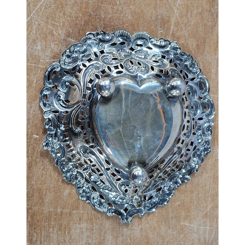 9 - Silver heart shaped bonbon dish, Birmingham 1901,

approx 41 grams