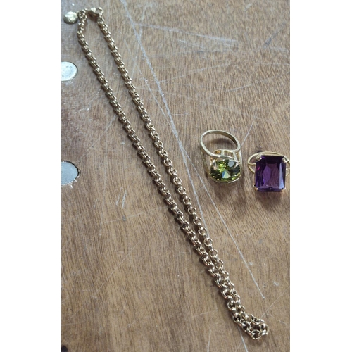 52 - Gold coloured metal necklace and 2 coloured stone dress rings (3)