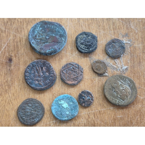 71 - Quantity of ten various Roman bronze/copper coins (10)