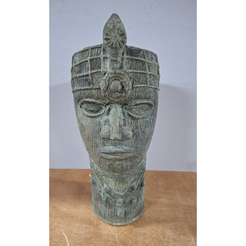 74 - Fine quality Benin/Nigerian verdigris bronze head statue,

2.3 kgs