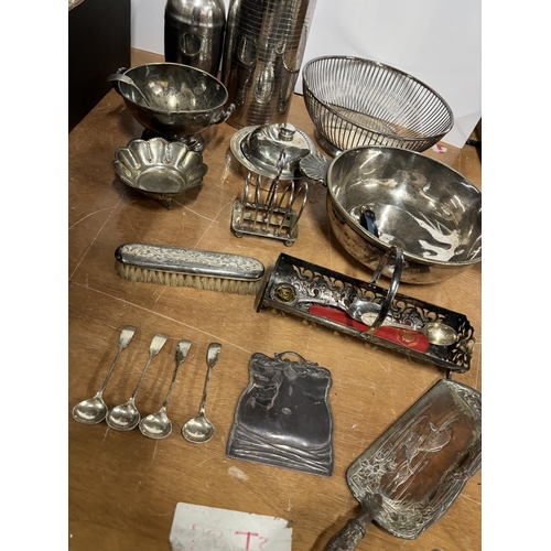 122 - Fine quality collection of metalware including a Gorham Silver original, cocktail shaker etc (Qty)