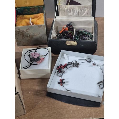 61 - Large quantity of good quality modern jewellery including many examples in original boxes and jewell... 