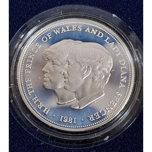 292 - Cased Royal Mint, 1981 sterling silver proof coin commemorating the marriage of HRH Prince of Wales ... 