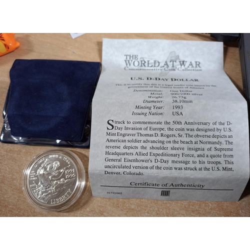 294 - US D-Day 1993 silver $1,

26.73 grams