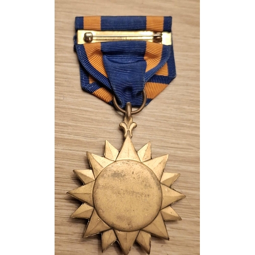 169 - USA post WWII air medal