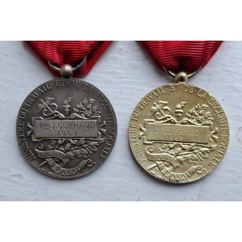 182 - Two  French Civilian medals 1959-67 awarded to a husband and wife couple (2)

Please note - males we... 