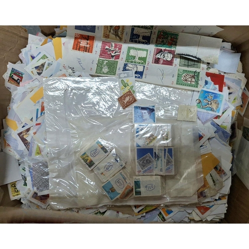 321 - Huge quantity of loose stamps - all unexamined (Qty)