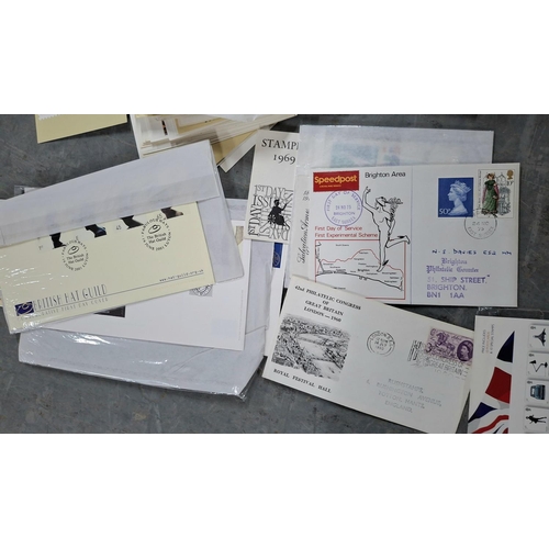 336 - Quantity of QEII GB PHQ cards, some 21stC FDCs, mid 20thC tea cards and some overseas FDCs (Qty)