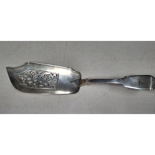 26 - Hallmarked, early Victorian silver fish slice

145g