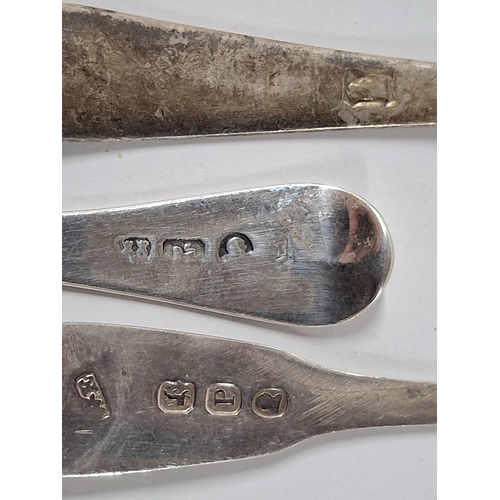 7 - Three small Georgian hallmarked silver ladles (3),

Marks all partially rubbed,

Approx 28 grams