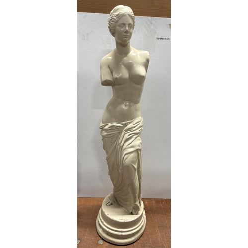 95 - Large Greek Alabaster figure women without arms 

Aprox 60cm Tall