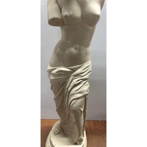 95 - Large Greek Alabaster figure women without arms 

Aprox 60cm Tall