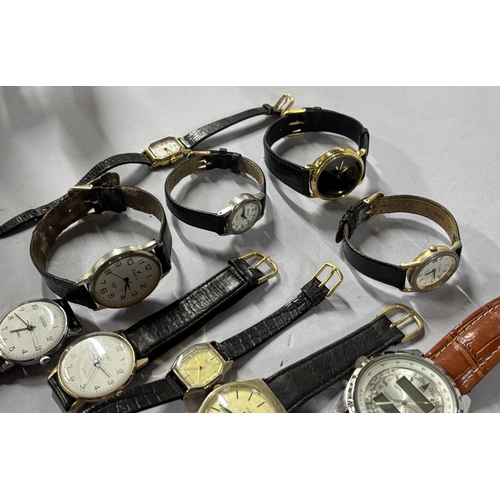 29 - Collection of watches including Leather strapped watches with Citizen and Sekonda