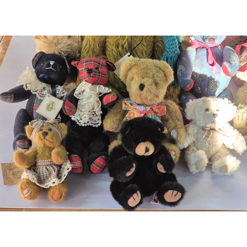 171 - Quantity of modern, good quality Teddy Bears including a limited edition Liberty example (Qty)