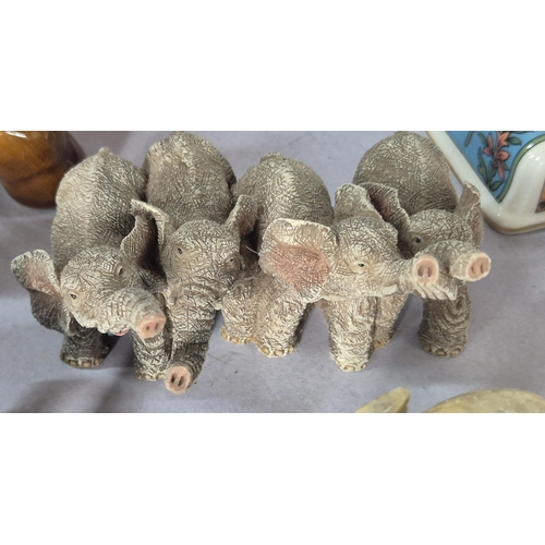 172 - Quantity of various Elephant ornaments, both ceramic and resin examples (2)