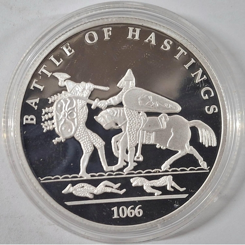 53 - Pure .999 silver 1oz coin, History of Britain - Battle of Hastings, in perspex clear case