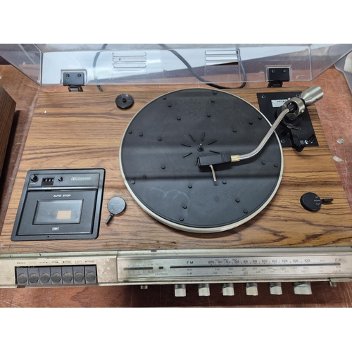 237 - Vintage Hitachi SDT-120 dual record player with integrated tape player