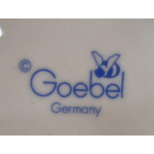 390 - Eleven German made Goebel children figurines (11)