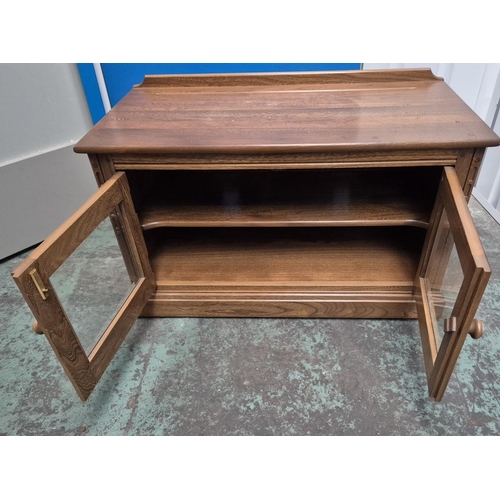 480 - Ercol wooden TV rest