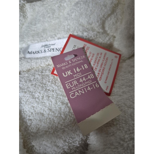 181 - Boxed as new, Ladies Marks and Spencer's dressing gown, size 16-18